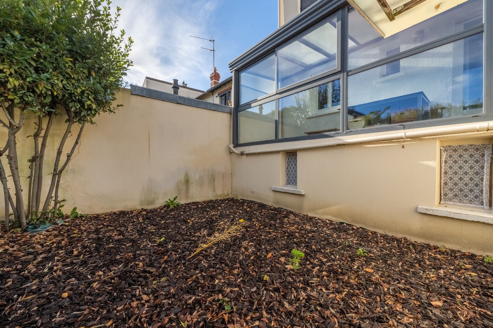 Opportunité rare sur le Mont Valérien – Maison divisée en 3 appartements