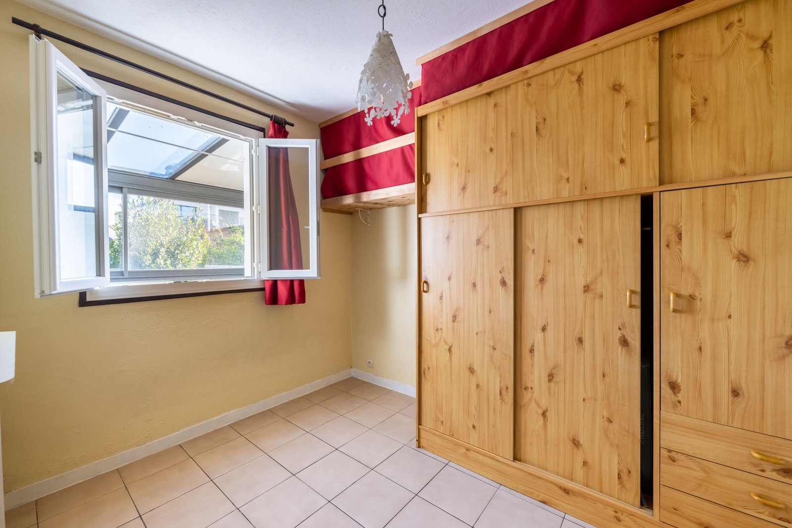 Opportunité rare sur le Mont Valérien – Maison divisée en 3 appartements